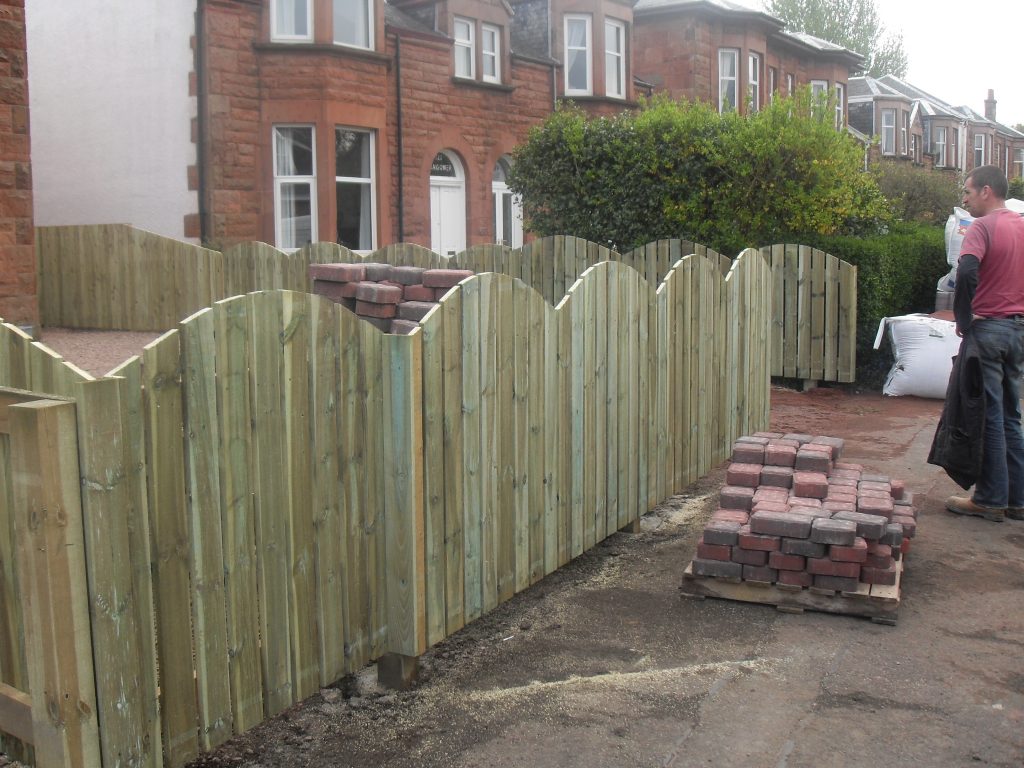 Scalloped 4ft Fencing